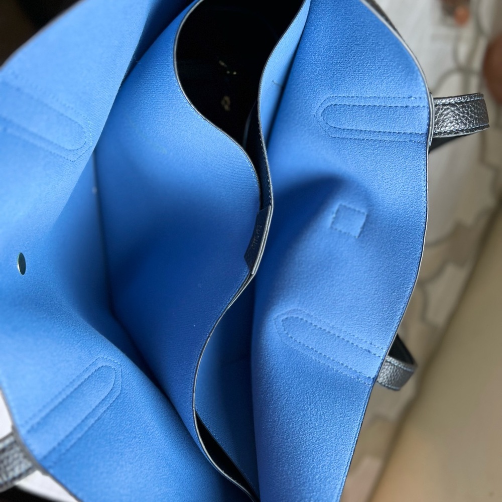 Handbag - Picture 6 of 8